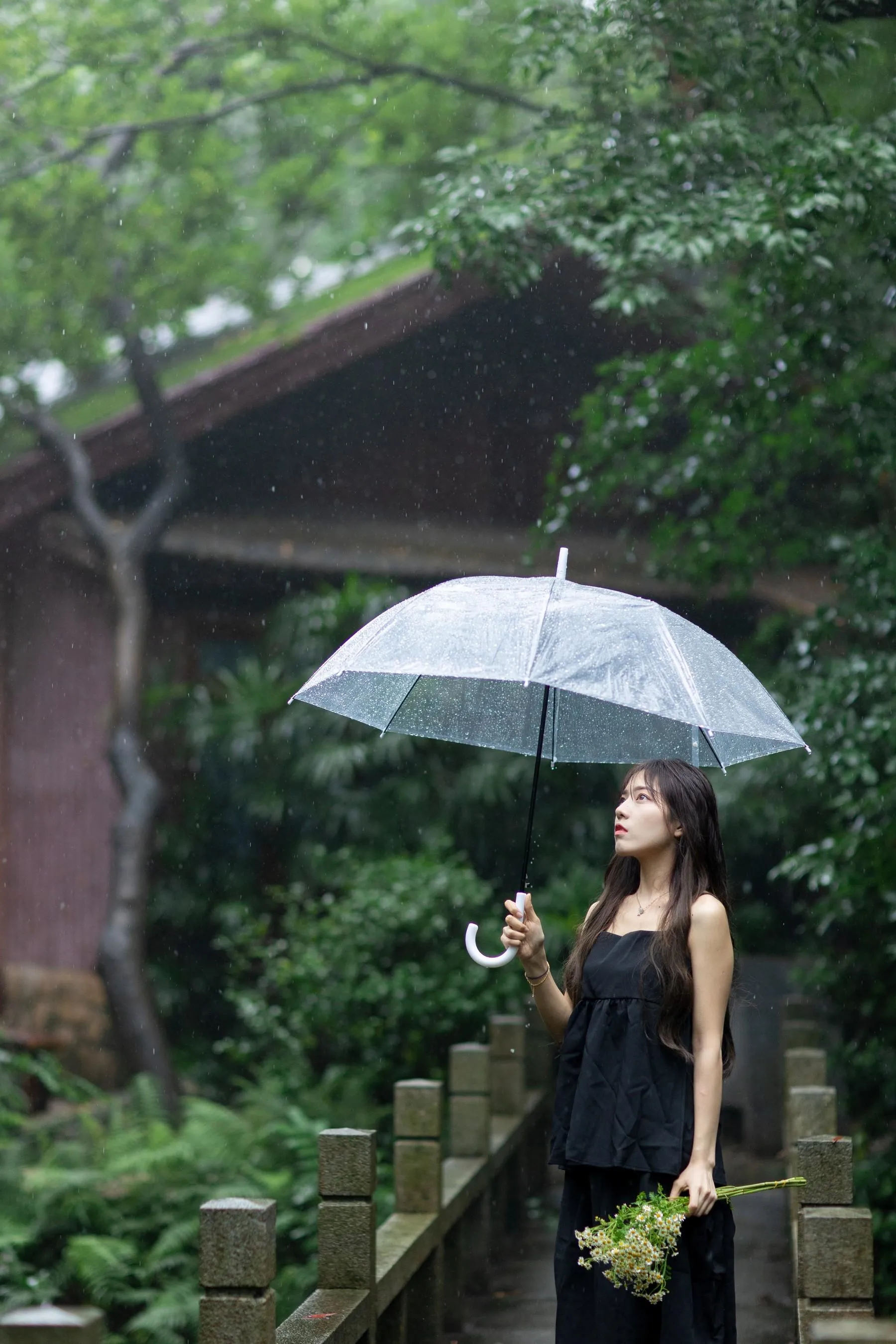 [艺图语] 2022.06.27 透明伞 沐菡 [26P]插图9